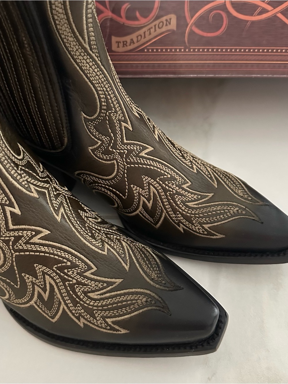 CABORCA WOMEN'S SHORT COWBOY BOOTS